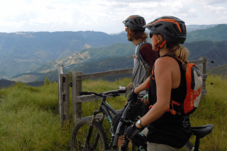Aventura épica y senderos inolvidables: Descubra Manizales en una emocionante expedición en bicicleta de montaña